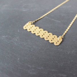 collier court fin pendentif alma laiton doré or fin vous mademoiselle
